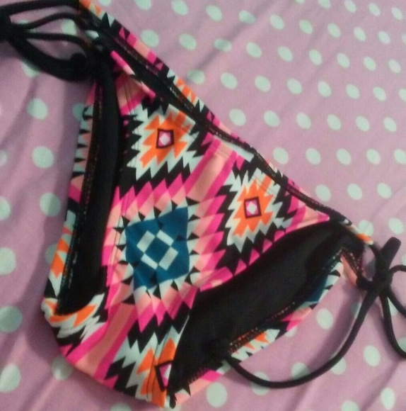 Bathing suit bottoms - Picture 2 of 2
